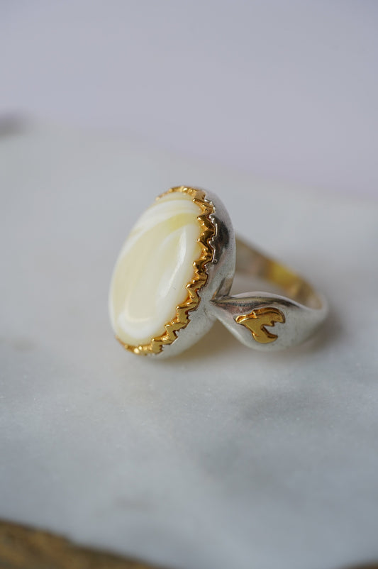 Royal White Oval Amber Signet Ring In Silver Frame