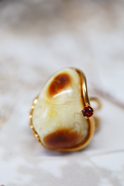 Natural Royal White Irregular Ring With Gold Plated Frame And Red Garnet