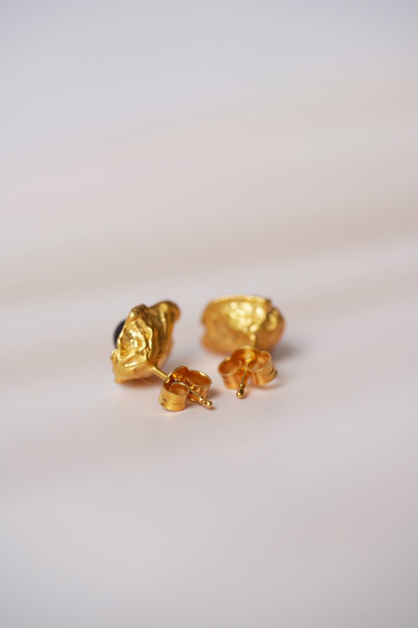 Flower Shaped Earrings with Cherry Matt Amber in Gold Plated Silver