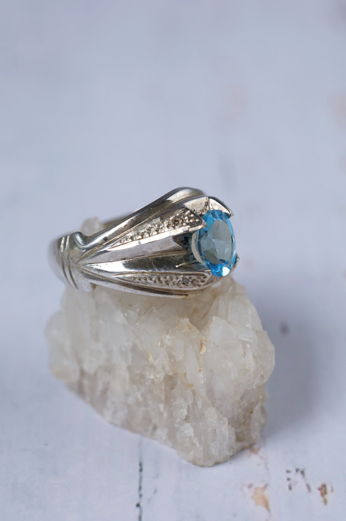 Natural Blue Topaz Ring in 925 Silver