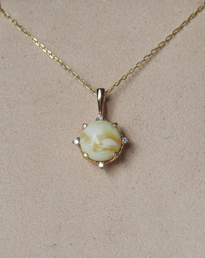 Exclusive Royal White Amber Charm in Pure Gold with Diamonds