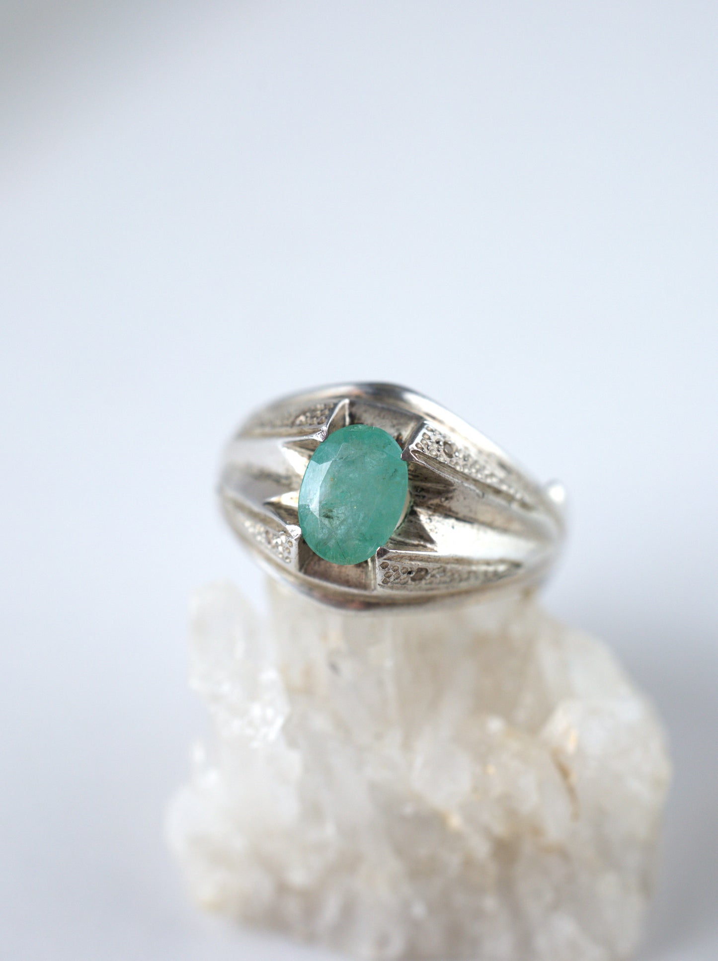Light Emerald Ring – 925 Silver | Daily Use