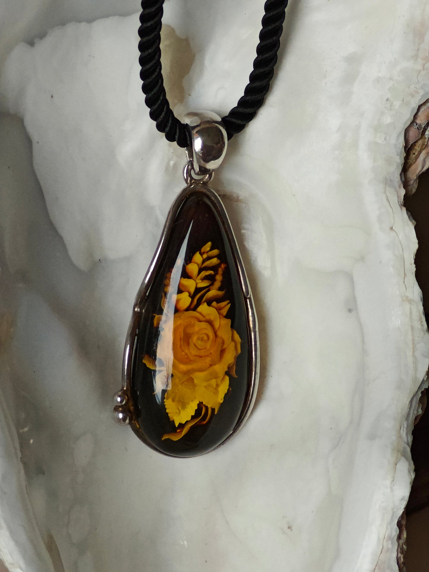 Handmade Crafted Natural Amber Pendant with Rose Shape