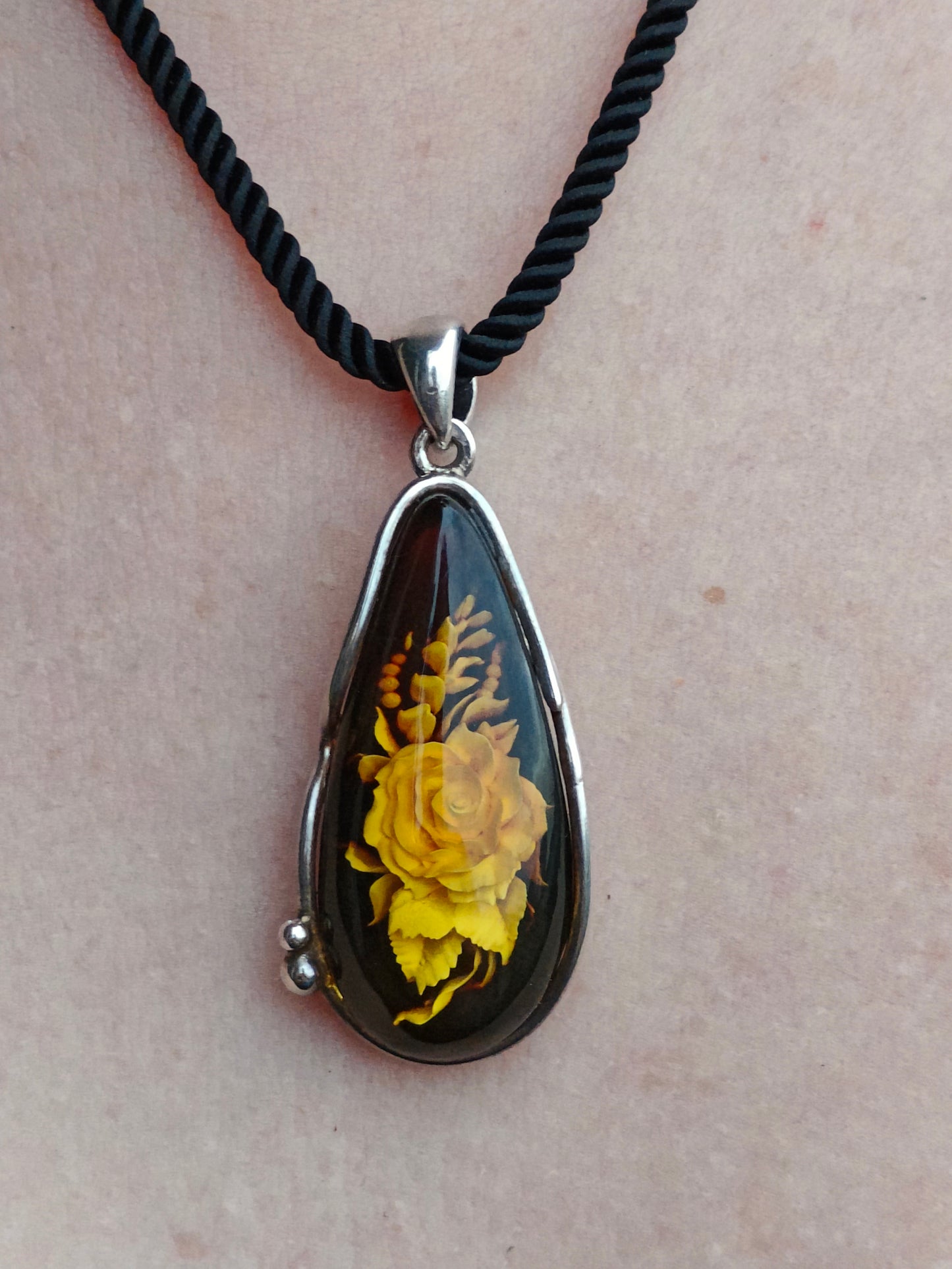 Handmade Crafted Natural Amber Pendant with Rose Shape