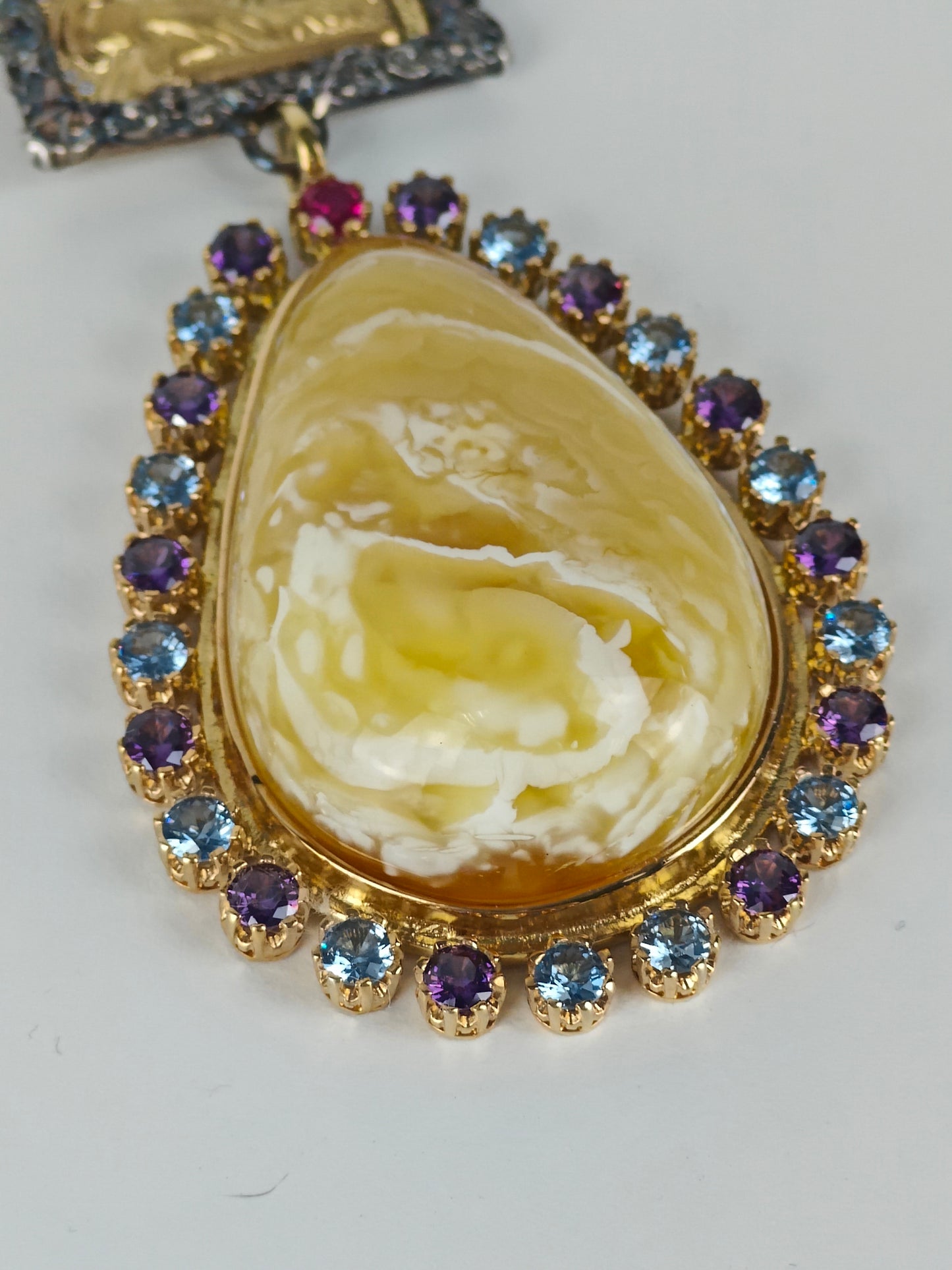 Large Butterscotch / Royal White Amber Pendant with Mona Lisa Painting in Gold Plated Silver Case with Gemstones