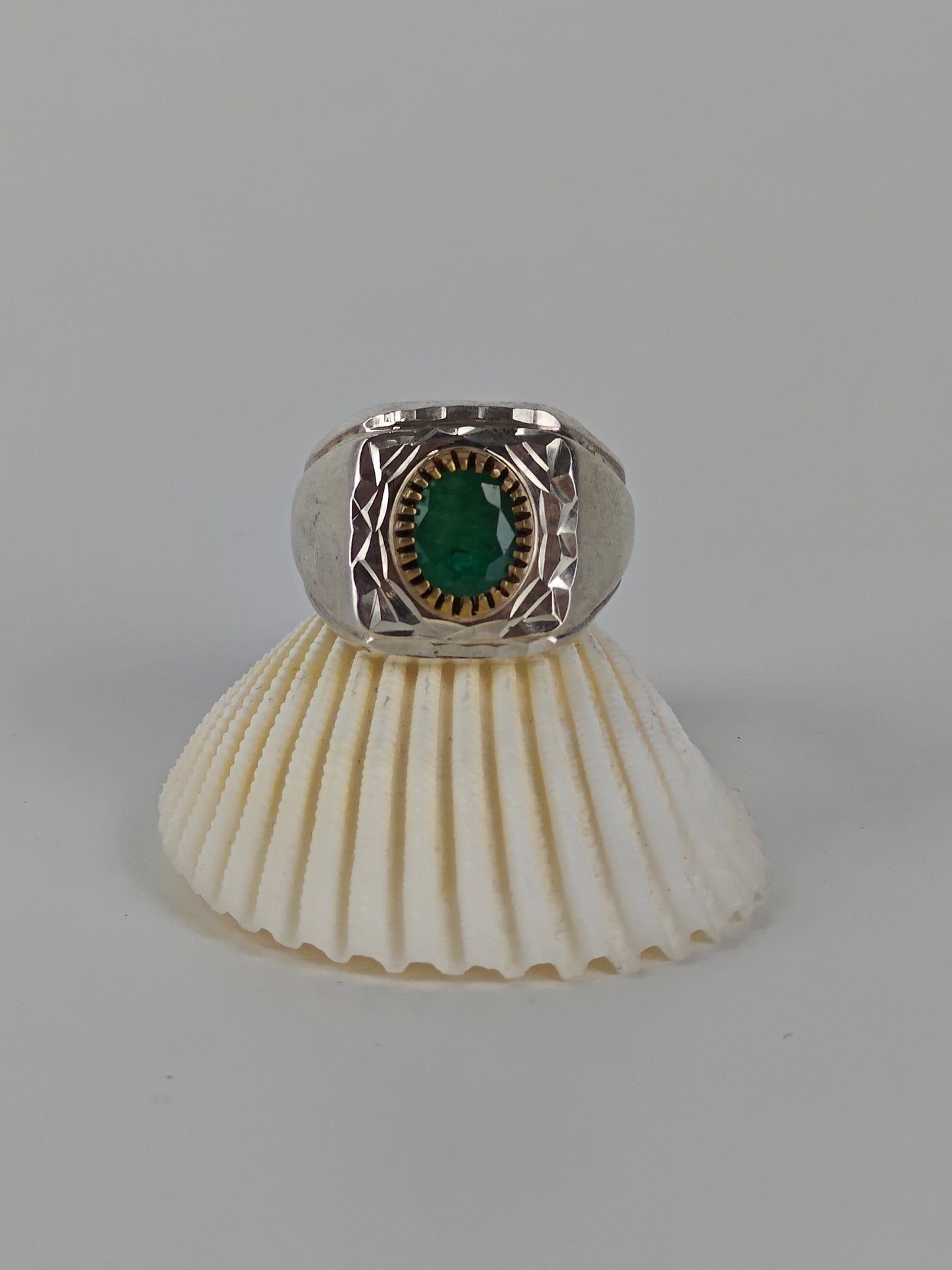 Natural Emerald Ring in Silver 925