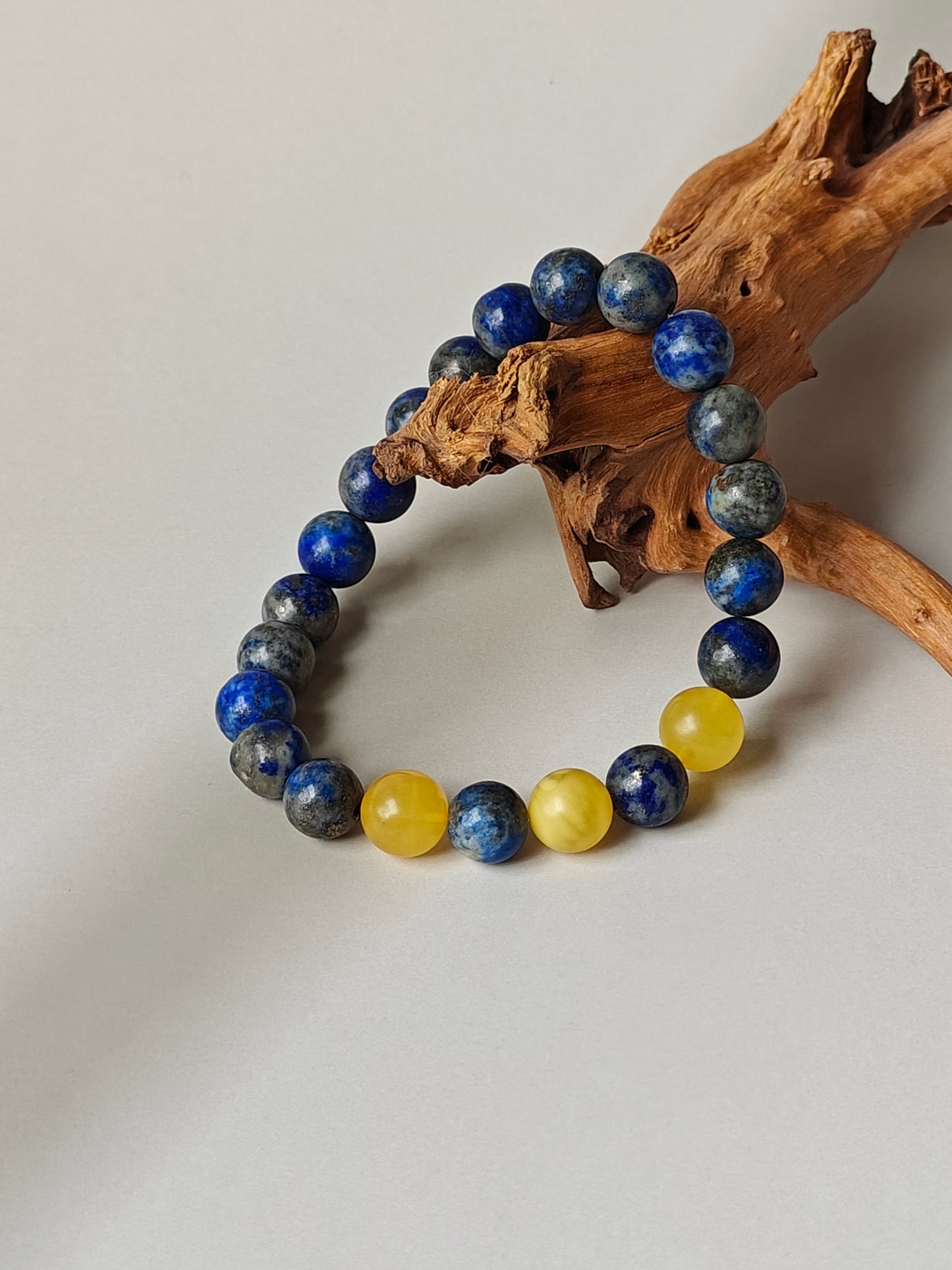 Natural Cloudy Amber and Lapis Lazuli Beaded Bracelet