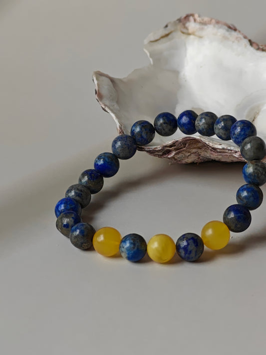 Natural Cloudy Amber and Lapis Lazuli Beaded Bracelet