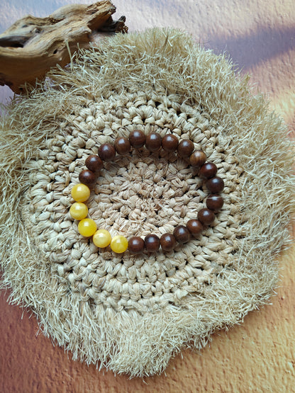 Kokka Seed Wood & Butterscotch Amber Beaded Bracelet