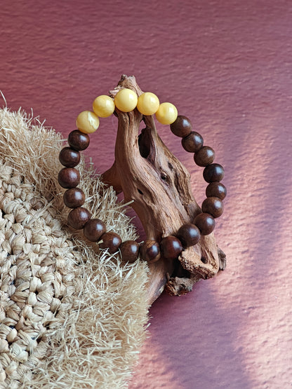Kokka Seed Wood & Butterscotch Amber Beaded Bracelet