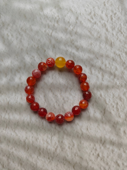 Cloudy Amber & Etched Agate Bracelet | Bold Contrast Design