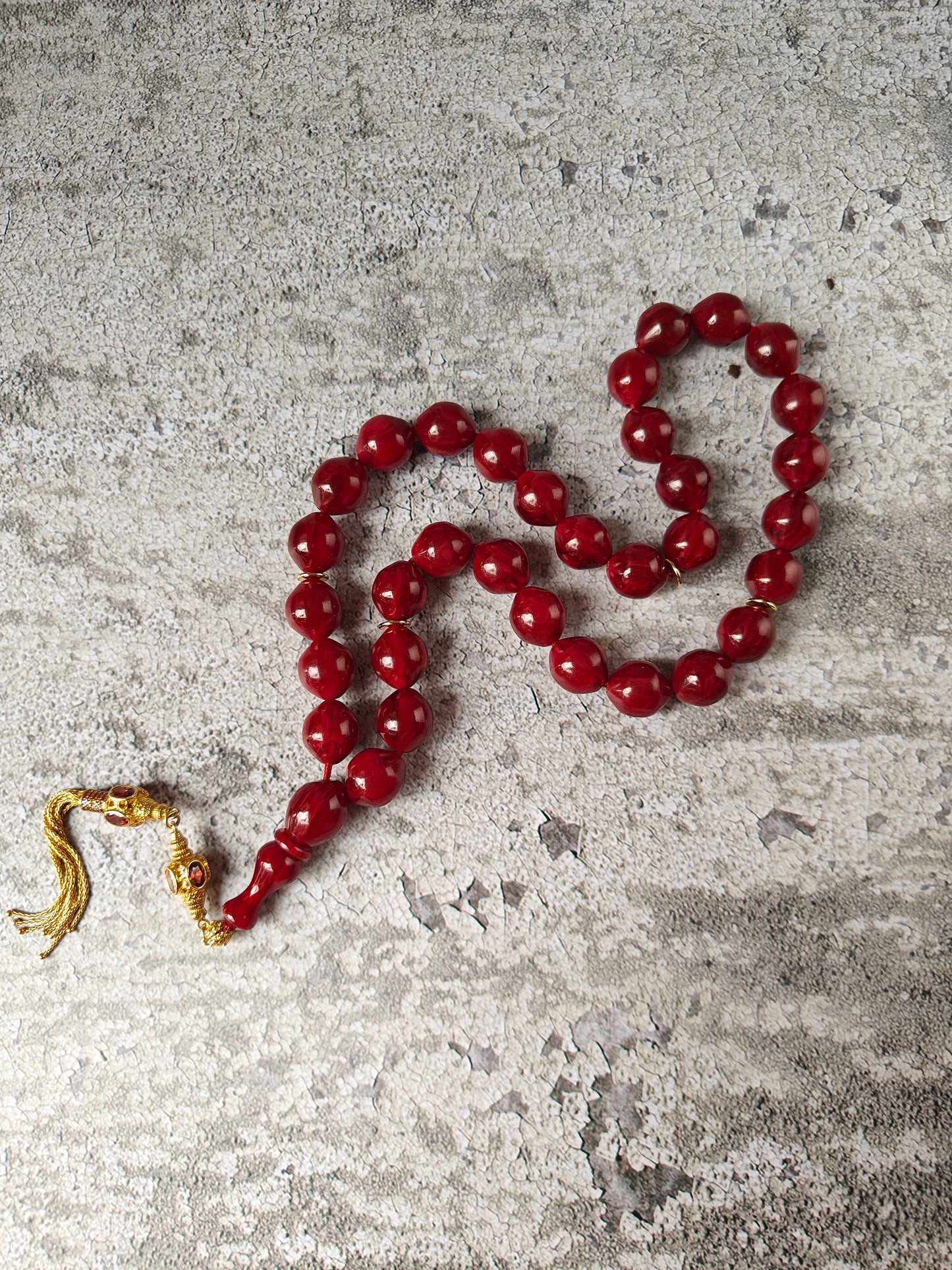 American Bakelite Tasbih – 33 Istanbul Shape Beads | Maroon with Black Veins | Antique Material