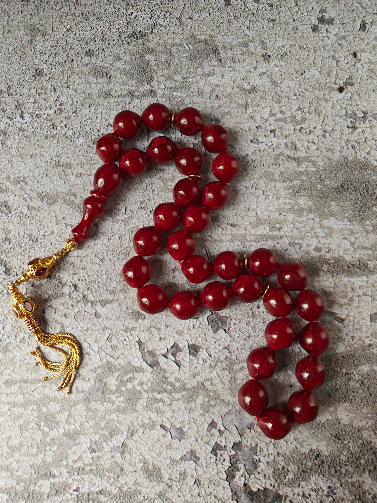 American Bakelite Tasbih – 33 Istanbul Shape Beads | Maroon with Black Veins | Antique Material