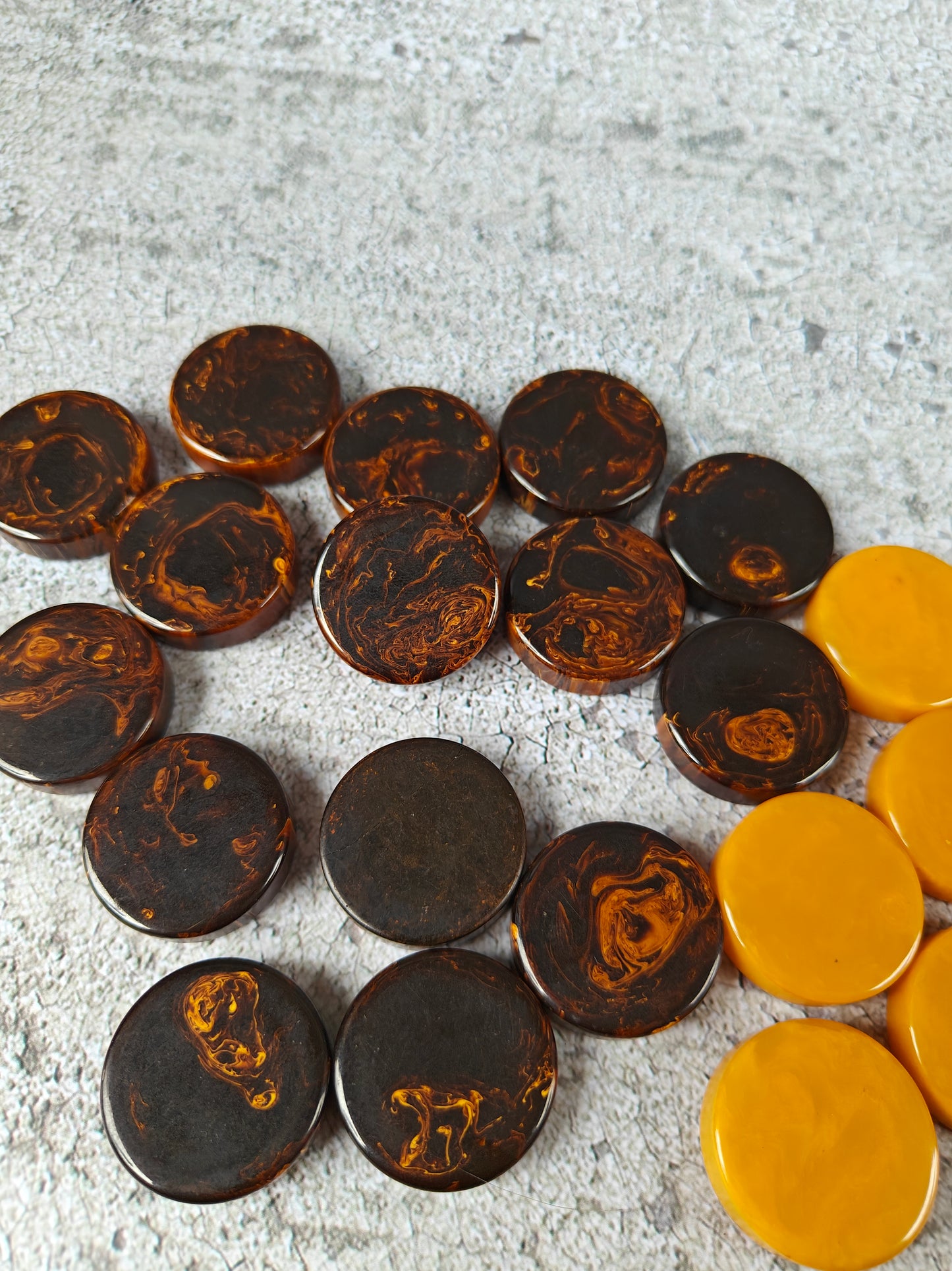 Antique American Bakelite Checkers – Galaxy Color Raw Material (30 Pieces, 255.9g)