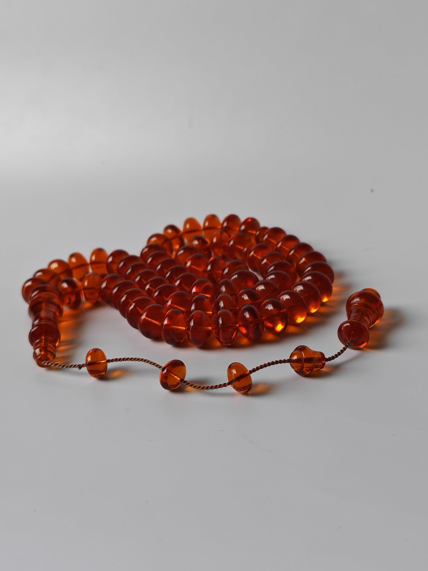 German Bakelite Donut Tasbih – 61 Beads, 76g