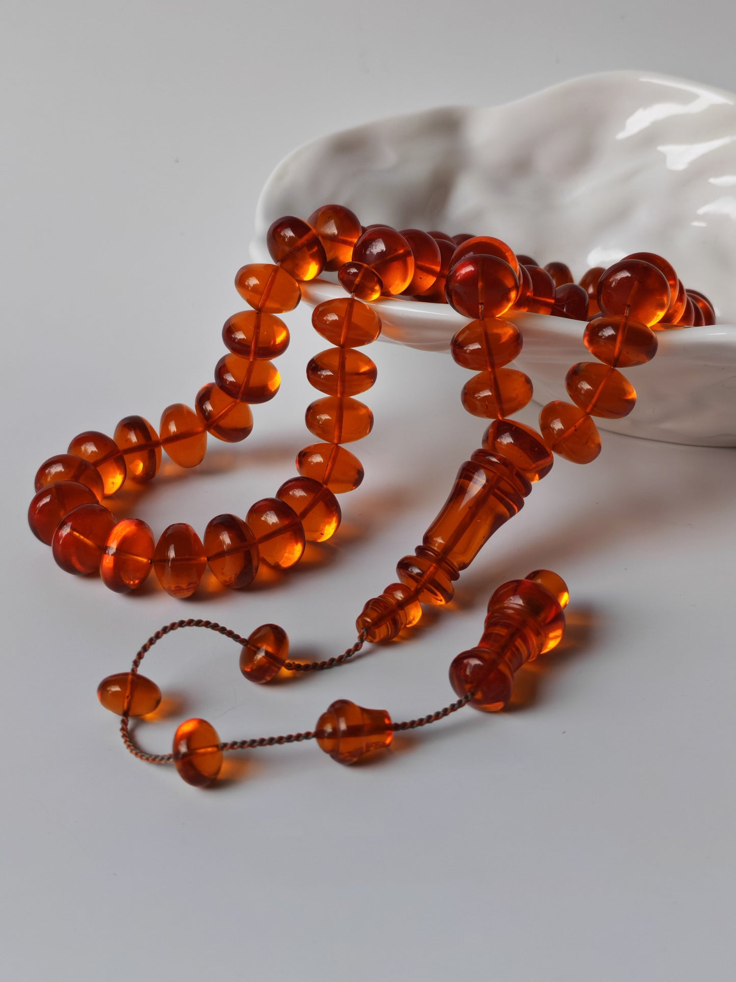 German Bakelite Donut Tasbih – 61 Beads, 76g