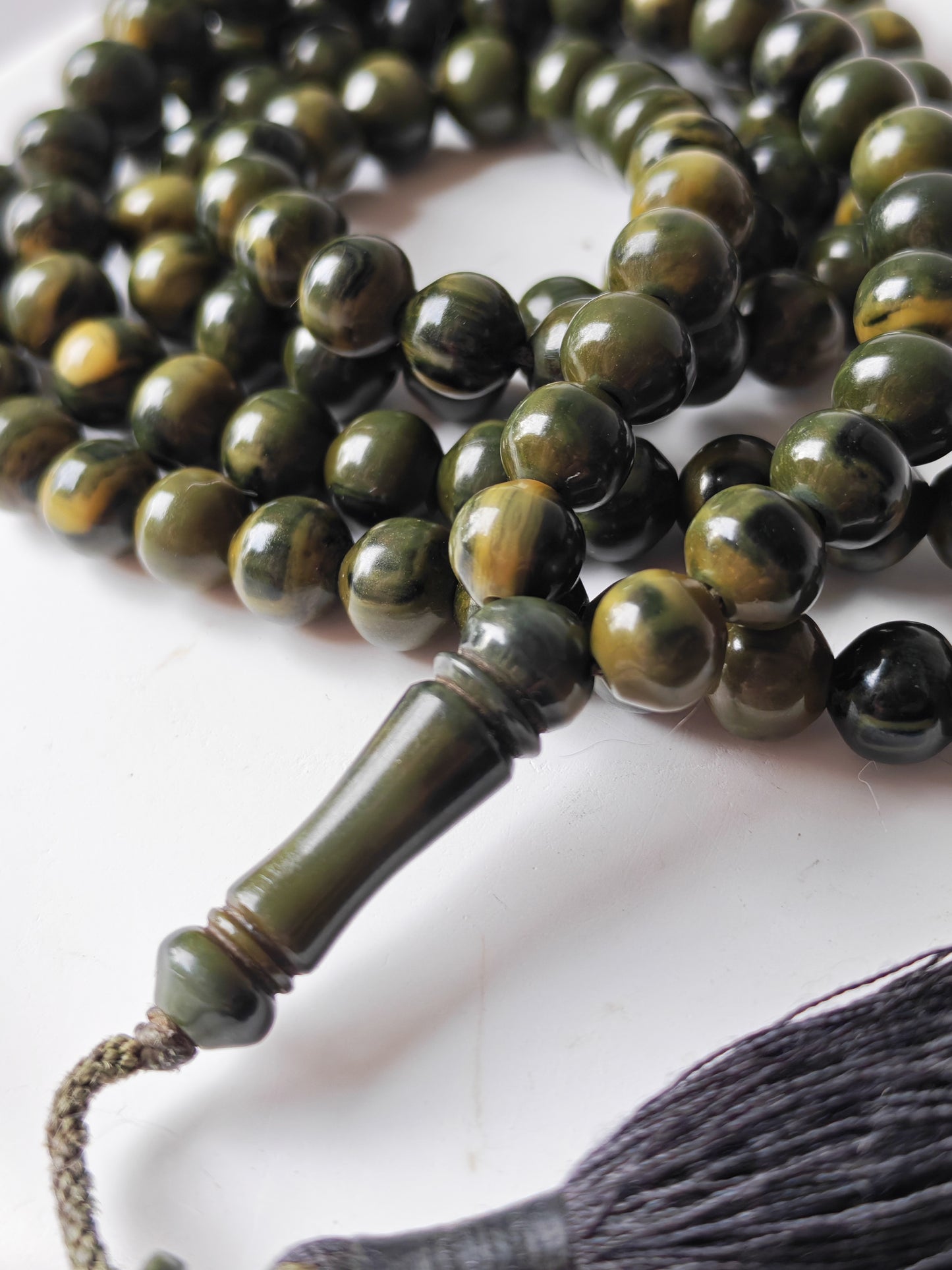 Rare Antique German Bakelite Misbah | 99 Beads, Ottoman Craft in Frog Green
