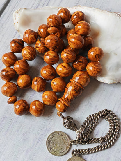 “Savannah Pattern” German Bakelite | 33 Beads | Istanbul Shape | Silver Tassel