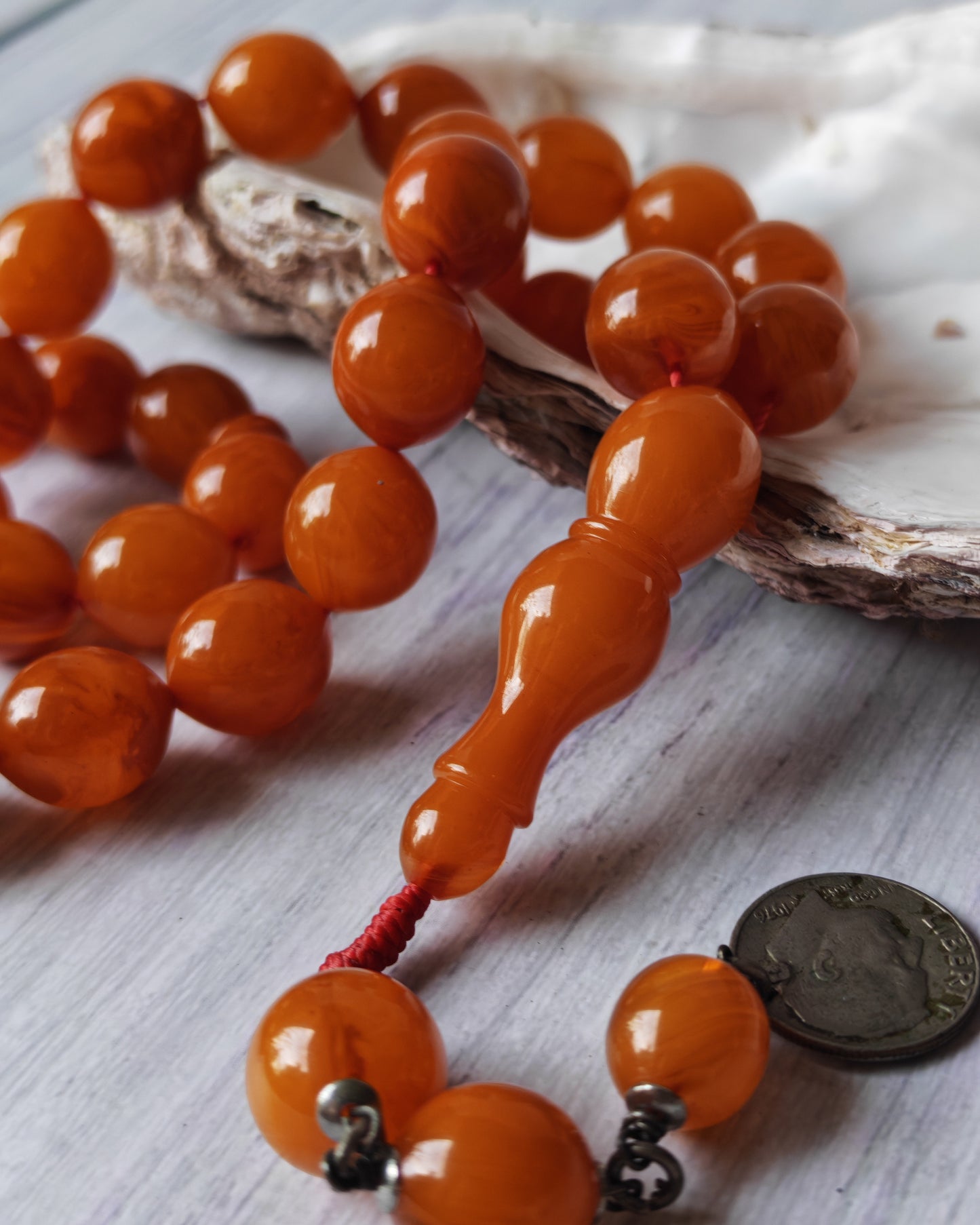 German Bakelite Carvacraft Tasbih – 39 Pigeon-Egg Beads | Turkish Craft | Silver Coin Tassel | Deep Honey Color with Transparent Veins