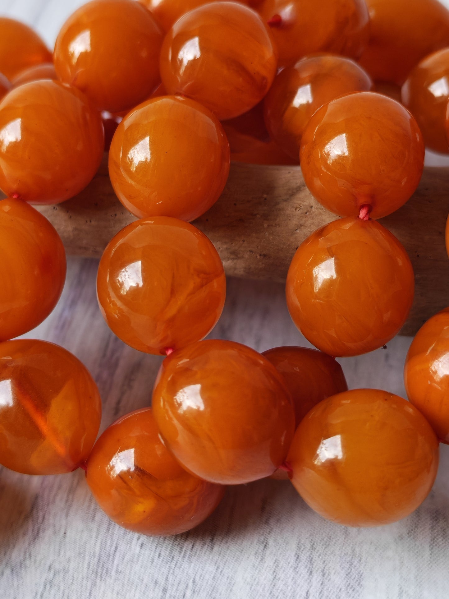 German Bakelite Carvacraft Tasbih – 39 Pigeon-Egg Beads | Turkish Craft | Silver Coin Tassel | Deep Honey Color with Transparent Veins