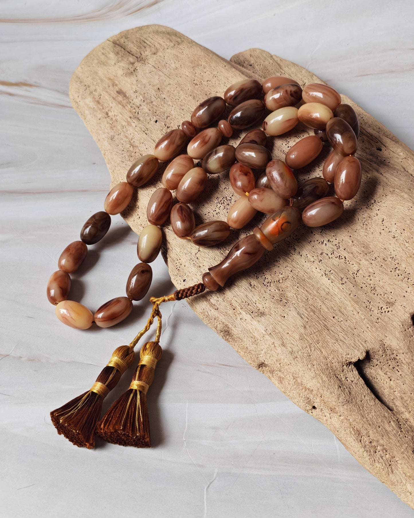American Bakelite Olive-Shaped Tasbih – 41 Beads | Light Brown with Milky Veins