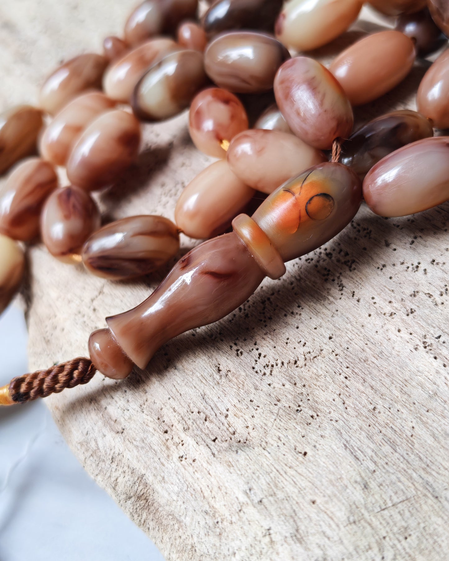 American Bakelite Olive-Shaped Tasbih – 41 Beads | Light Brown with Milky Veins