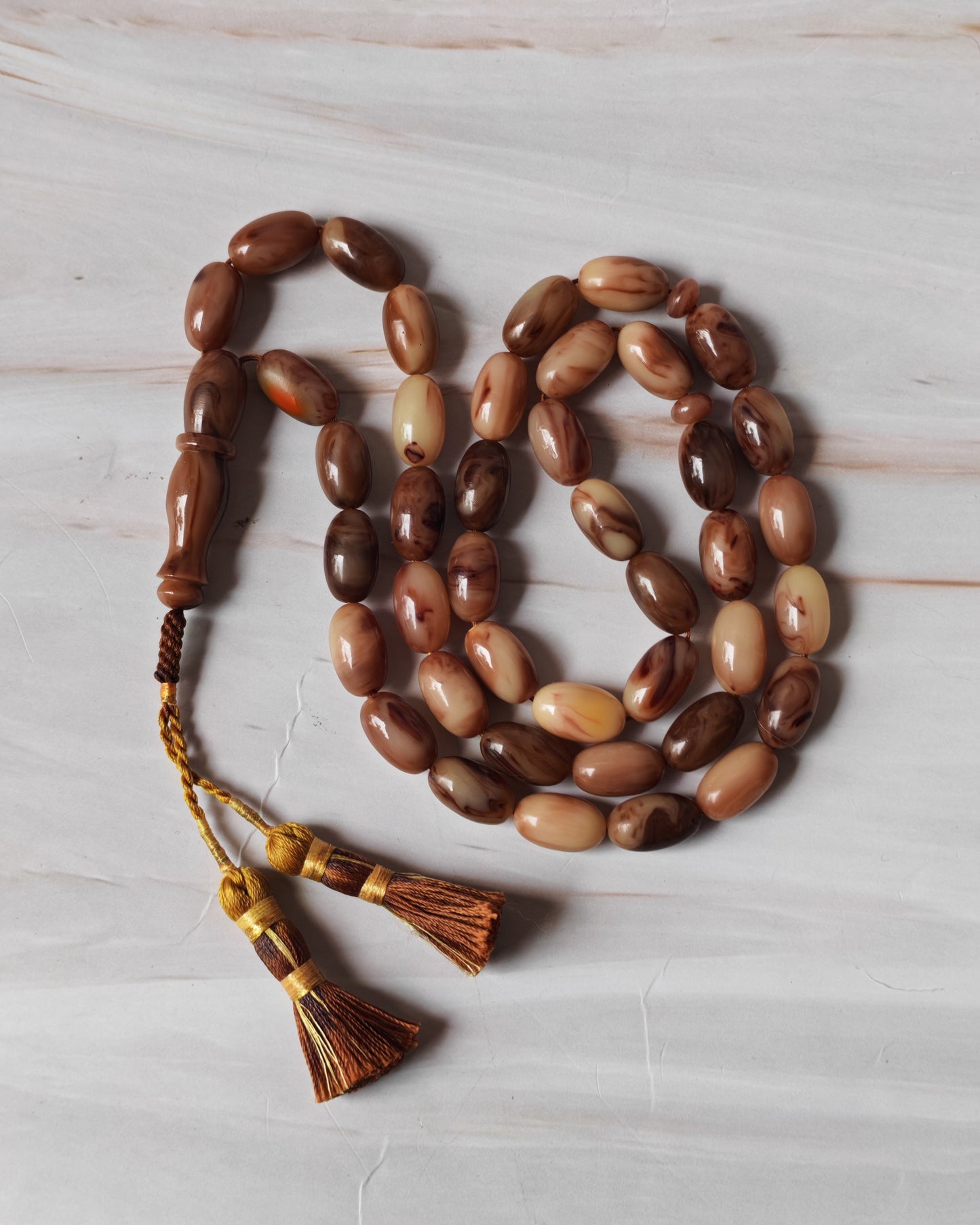 American Bakelite Olive-Shaped Tasbih – 41 Beads | Light Brown with Milky Veins