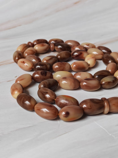 American Bakelite Olive-Shaped Tasbih – 41 Beads | Light Brown with Milky Veins