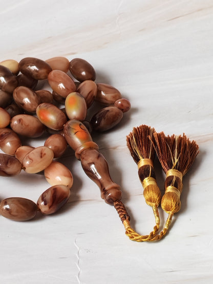 American Bakelite Olive-Shaped Tasbih – 41 Beads | Light Brown with Milky Veins