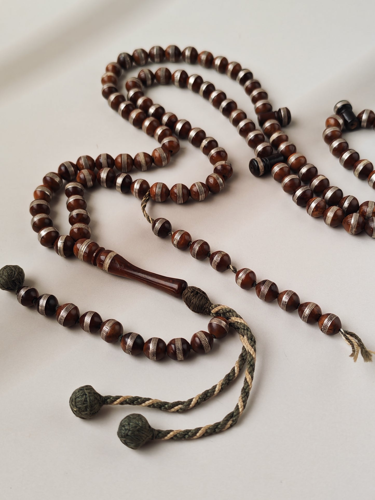 Antique Kokka Seed Wood Tasbih | 99 Round Beads | 8mm | Silver Rings | 2000 Prayer Extensions