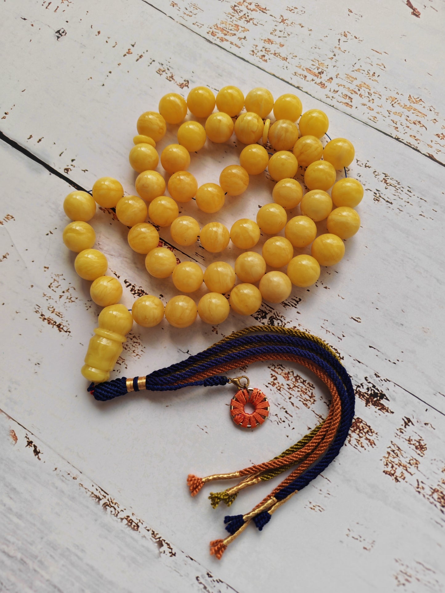Bold Natural Amber Misbah – 51 Large Beads | Butterscotch & Royal White Pattern | Short Imami