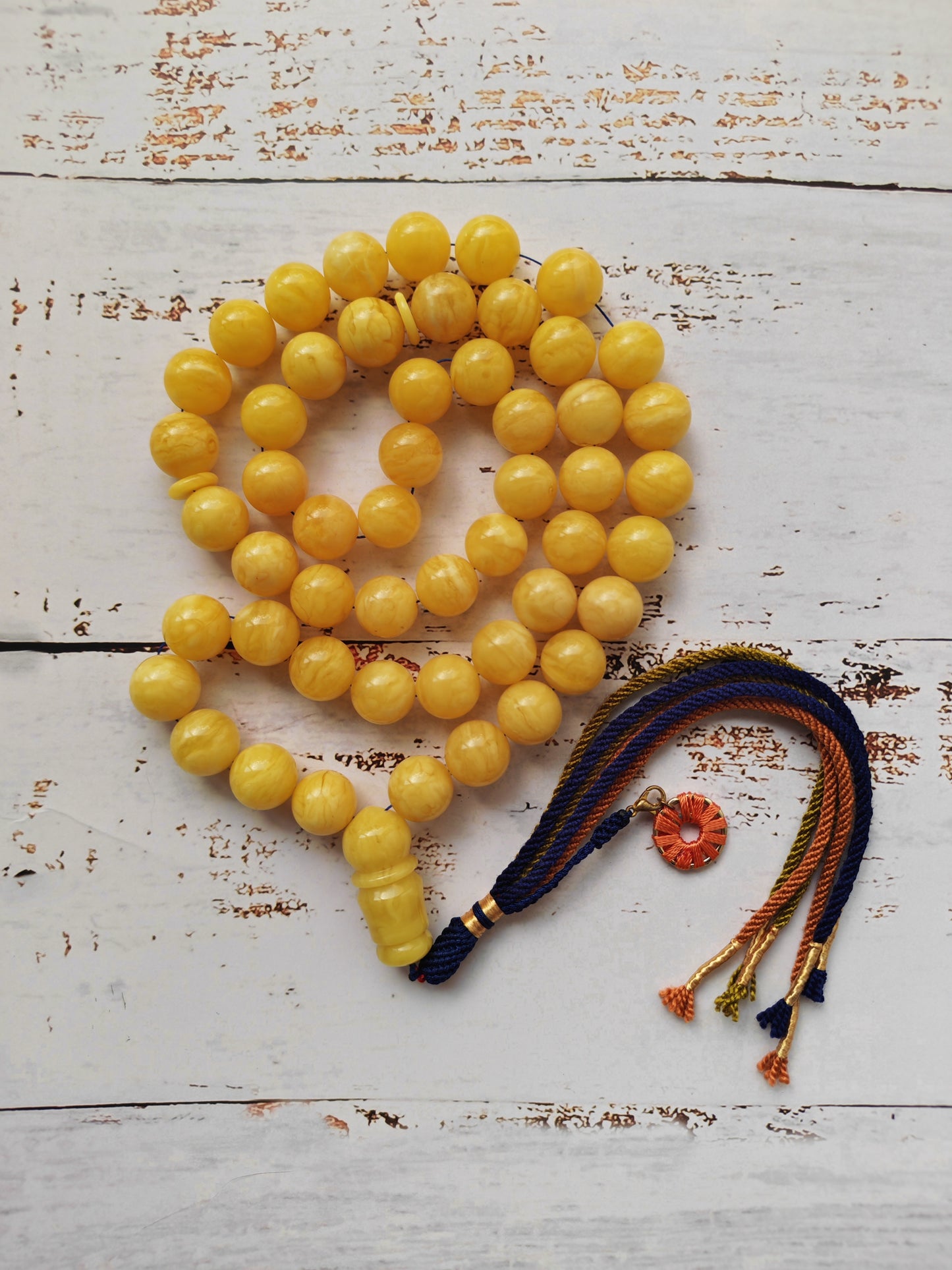 Bold Natural Amber Misbah – 51 Large Beads | Butterscotch & Royal White Pattern | Short Imami