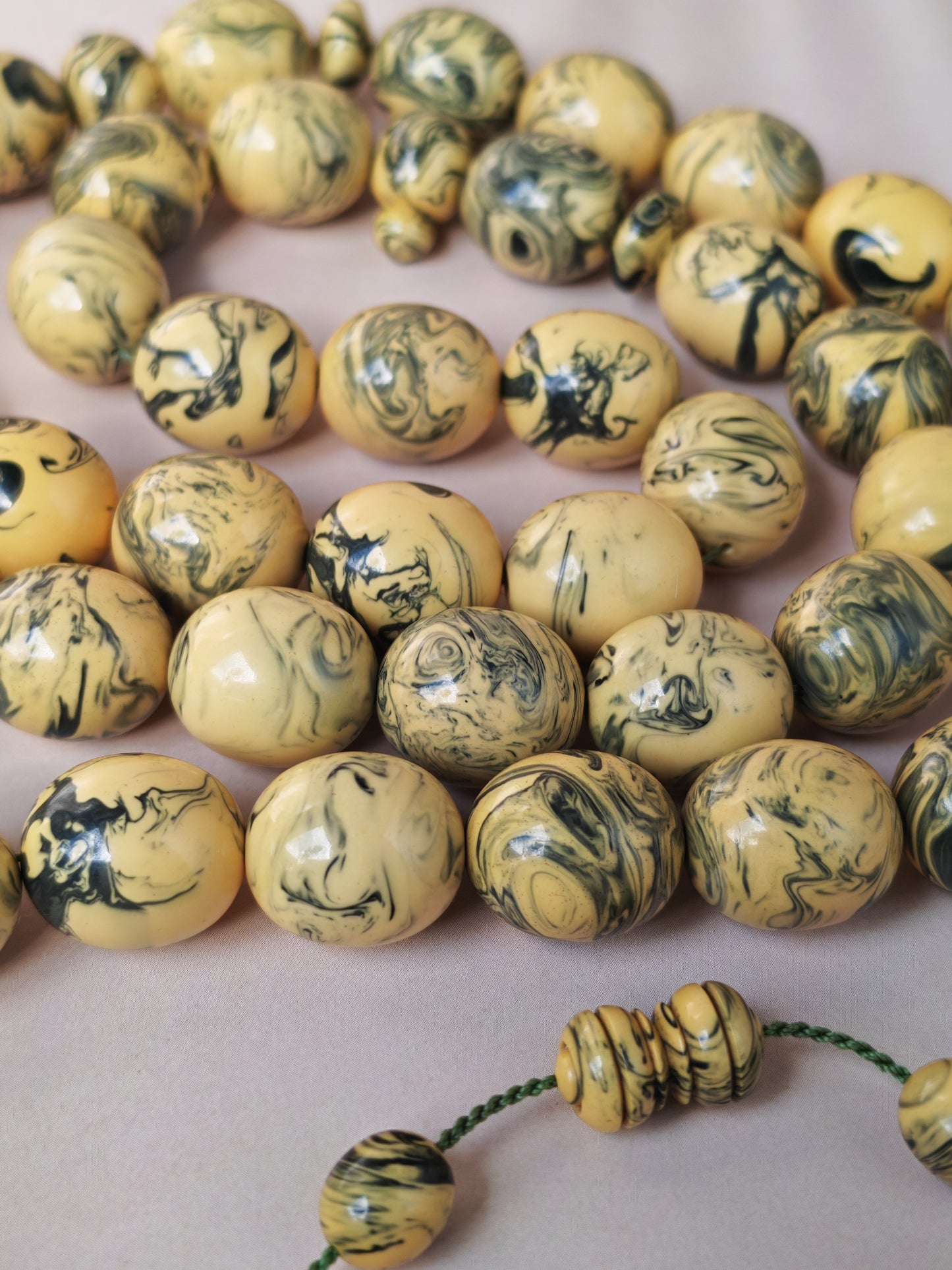 [ Color Update Due to Natural Ageing] Vintage Milky "Chernobyl" Bakelite Misbah 47 Beads Pigeon Egg
