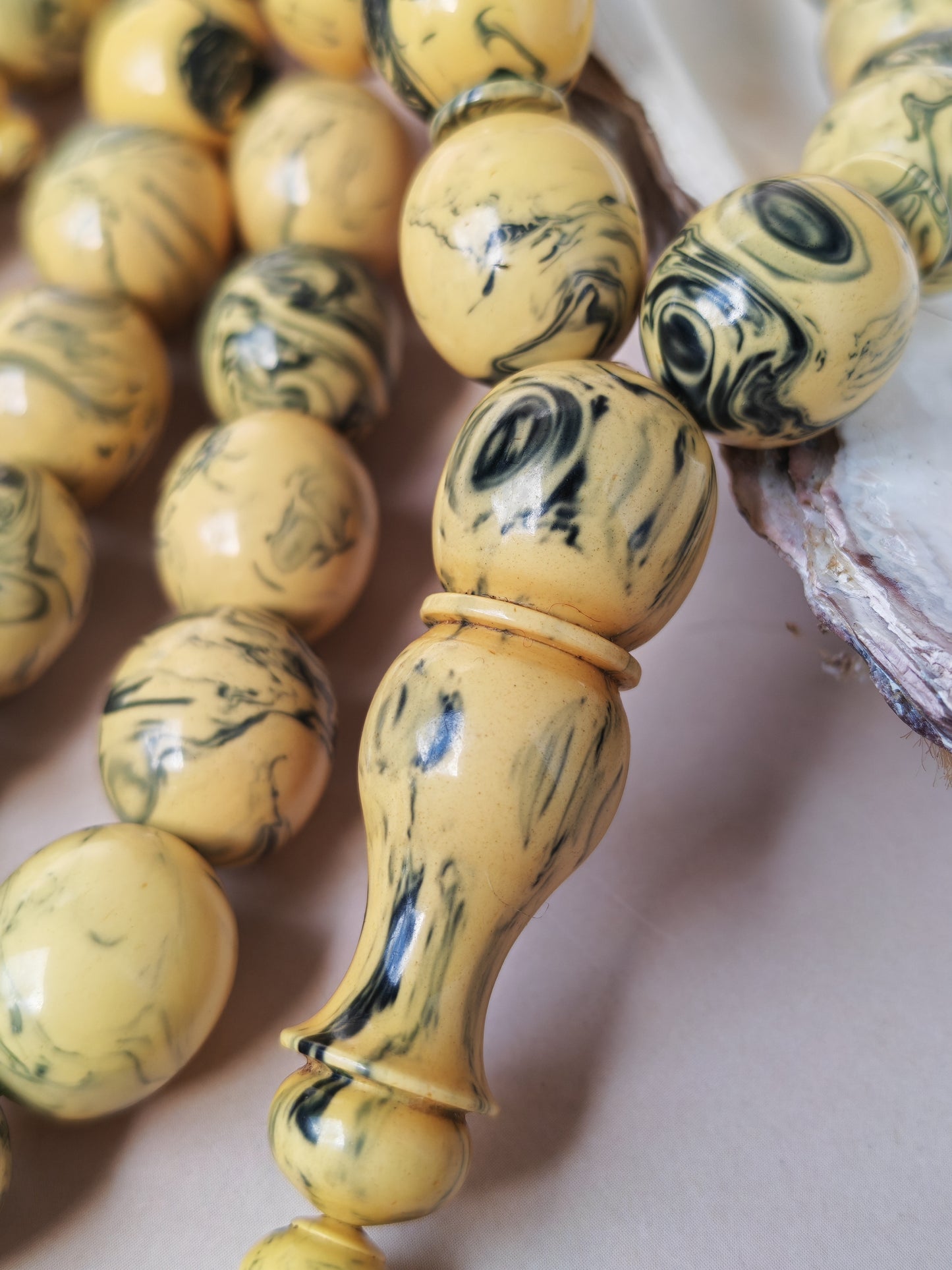 [ Color Update Due to Natural Ageing] Vintage Milky "Chernobyl" Bakelite Misbah 47 Beads Pigeon Egg