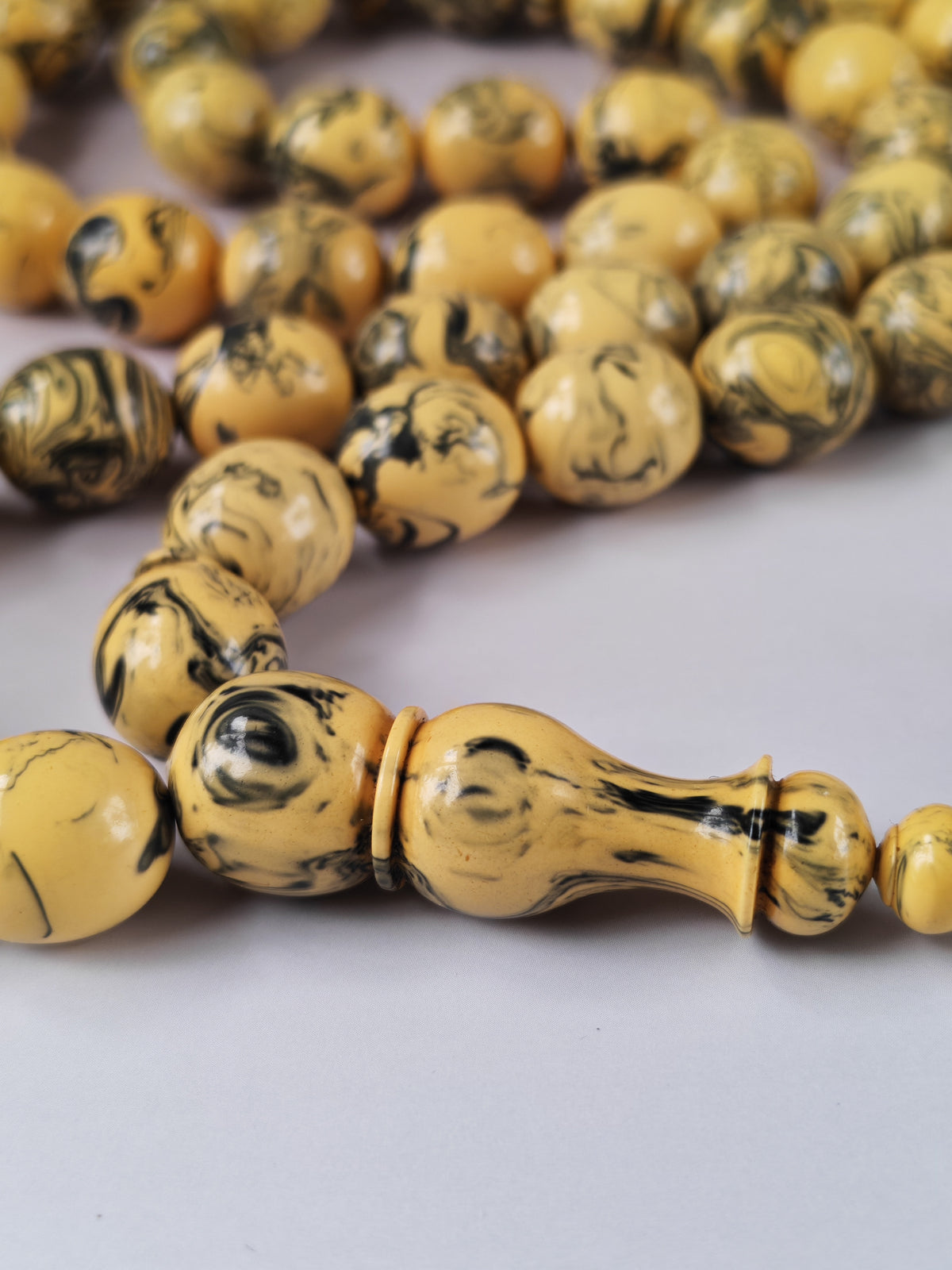 [ Color Update Due to Natural Ageing] Vintage Milky "Chernobyl" Bakelite Misbah 47 Beads Pigeon Egg