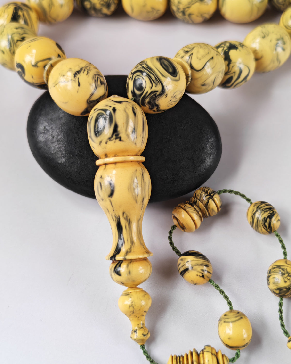 [ Color Update Due to Natural Ageing] Vintage Milky "Chernobyl" Bakelite Misbah 47 Beads Pigeon Egg