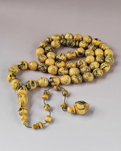 [ Color Update Due to Natural Ageing] Vintage Milky "Chernobyl" Bakelite Misbah 47 Beads Pigeon Egg