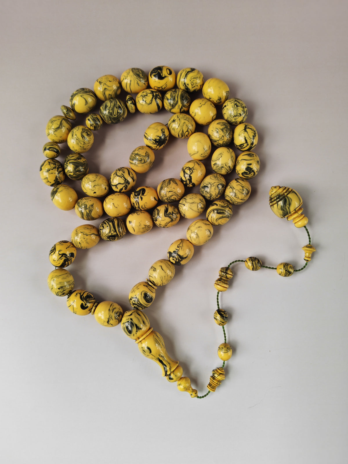 [ Color Update Due to Natural Ageing] Vintage Milky "Chernobyl" Bakelite Misbah 47 Beads Pigeon Egg