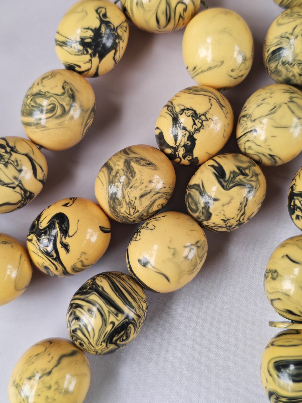 [ Color Update Due to Natural Ageing] Vintage Milky "Chernobyl" Bakelite Misbah 47 Beads Pigeon Egg