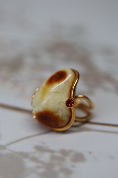 Natural Royal White Irregular Ring With Gold Plated Frame And Red Garnet