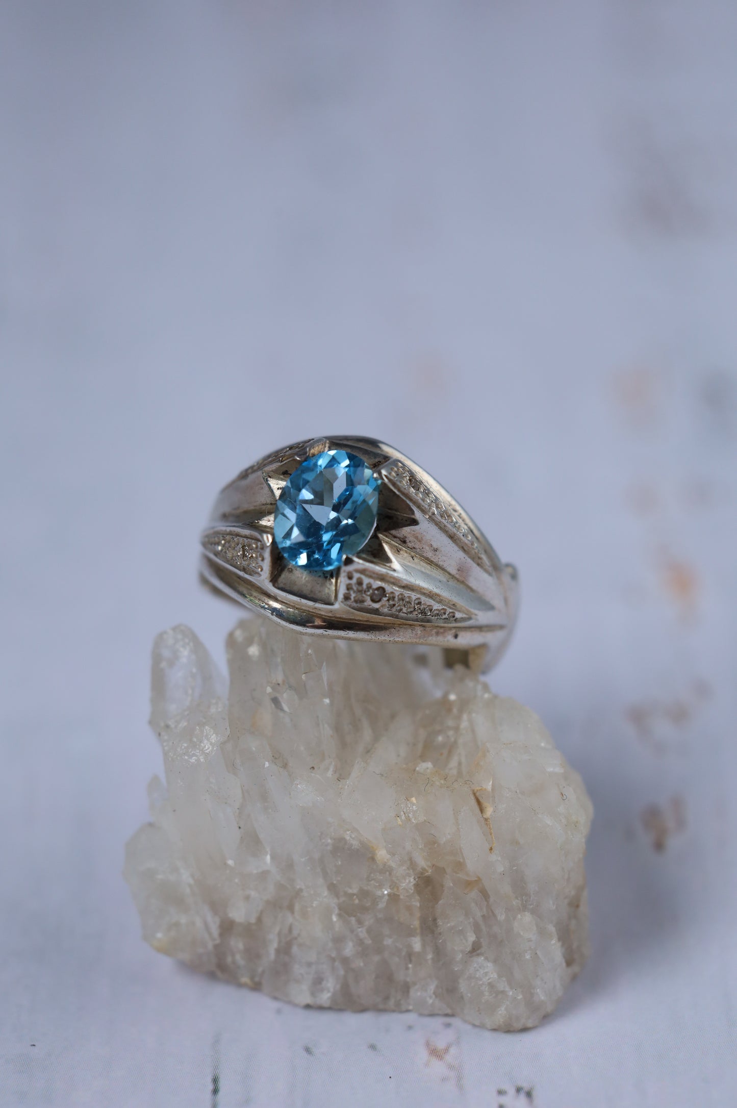 Natural Blue Topaz Ring in 925 Silver