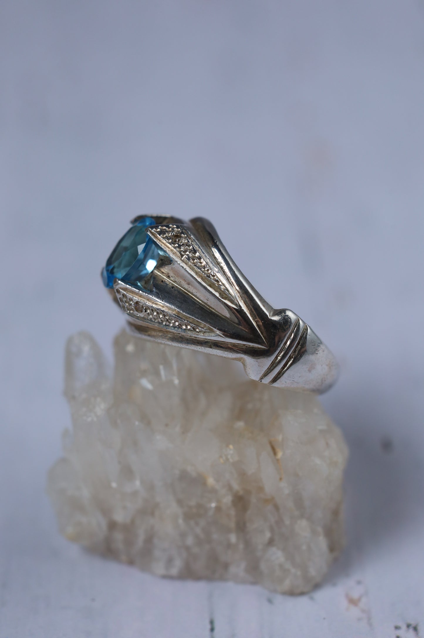 Natural Blue Topaz Ring in 925 Silver