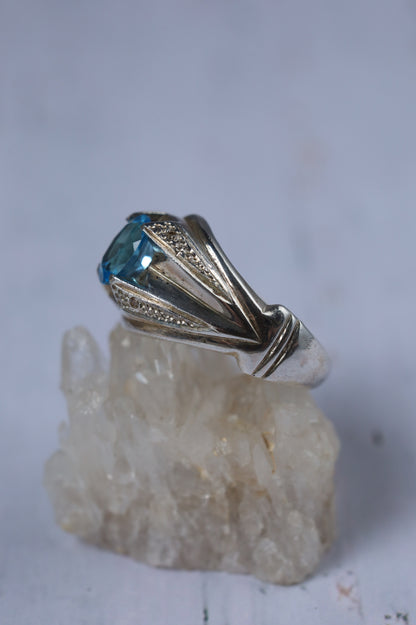 Natural Blue Topaz Ring in 925 Silver