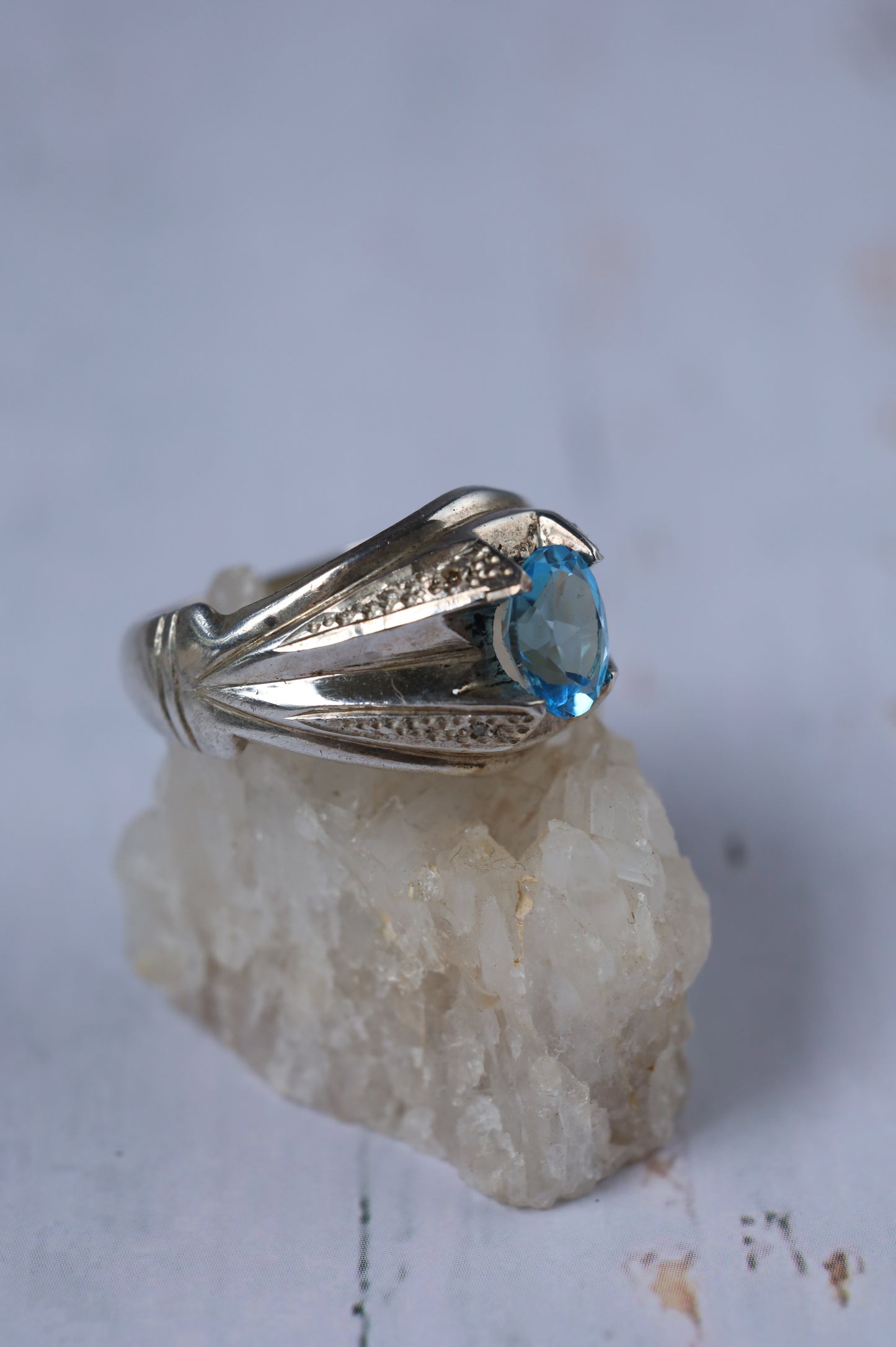 Natural Blue Topaz Ring in 925 Silver