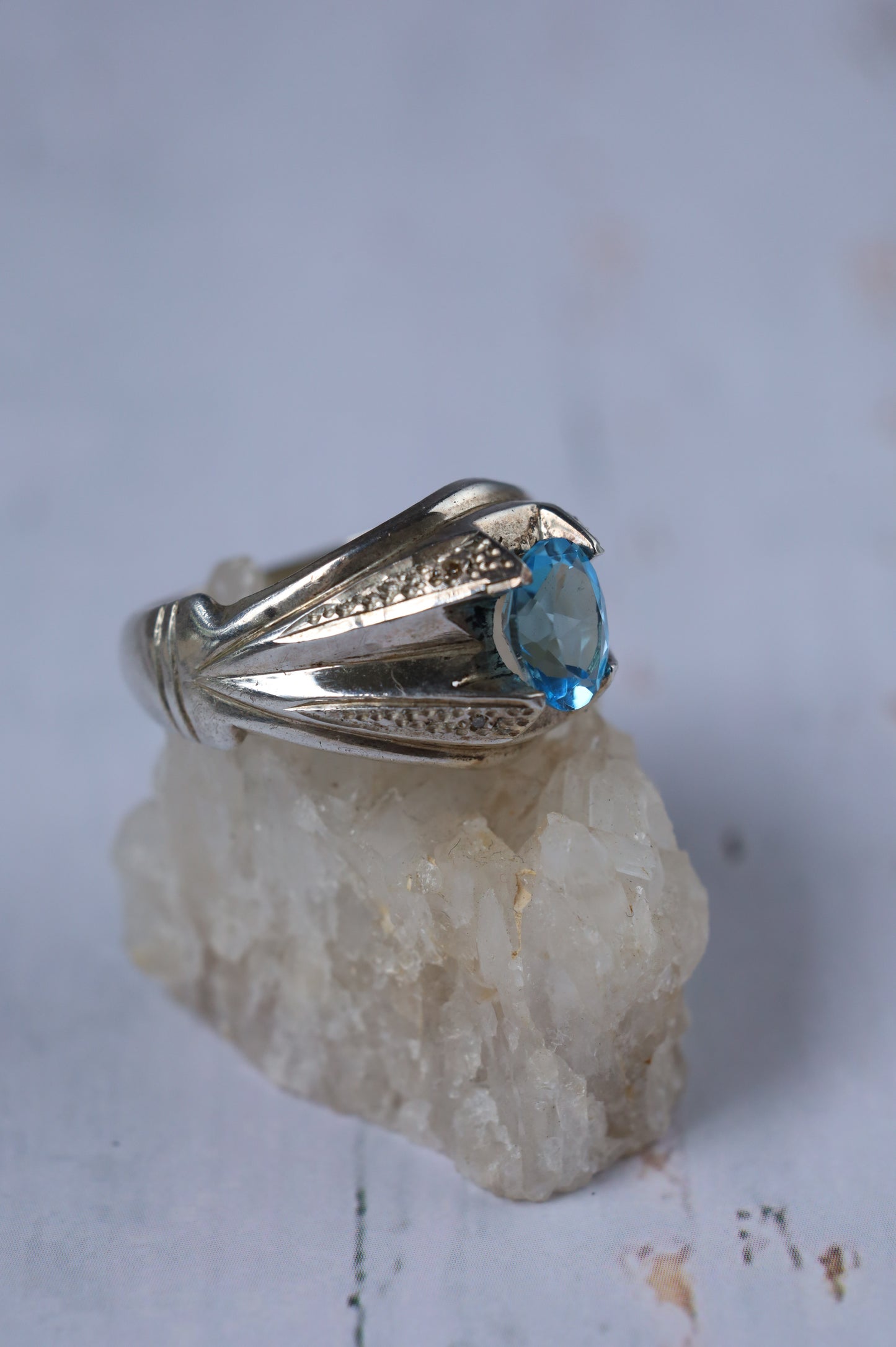 Natural Blue Topaz Ring in 925 Silver
