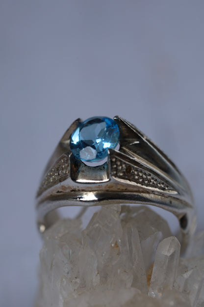 Natural Blue Topaz Ring in 925 Silver