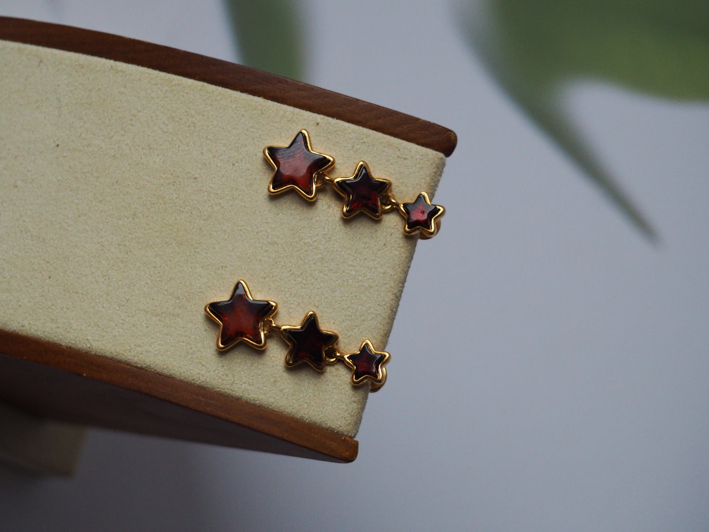 Star Shape Dangling Stud Earrings - Cherry Amber Gold Plated