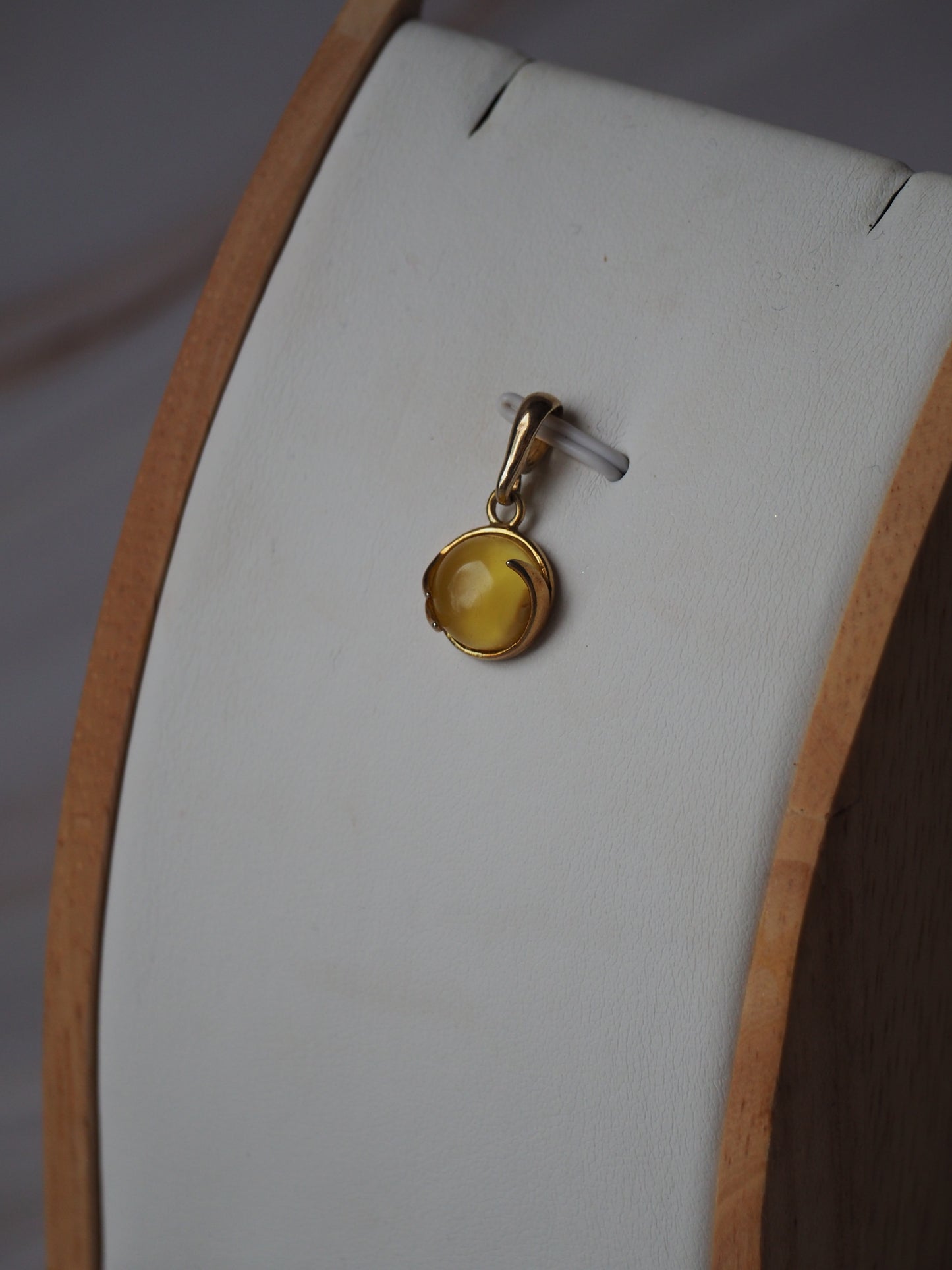 Citron/ Cloudy Amber Charm In Gold Plated Silver 925