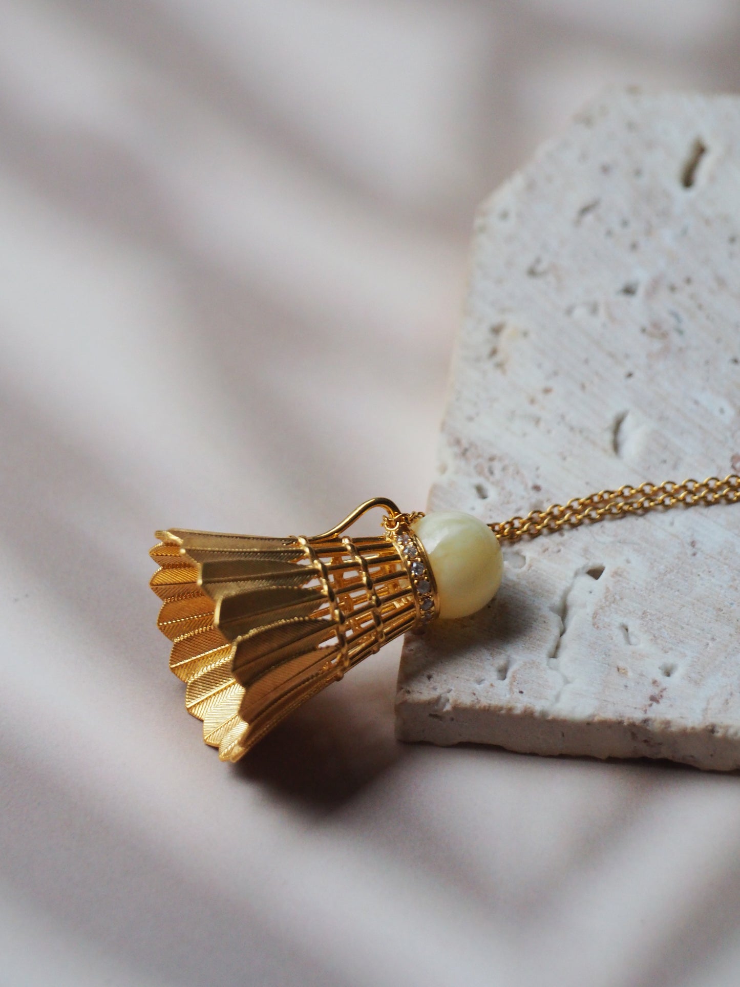 Feather Shuttlecock Shaped Natural Royal White Amber Pendant with Gold Plated Silver