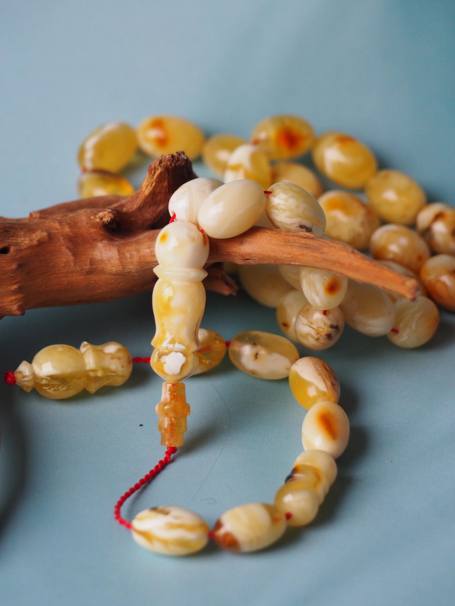 Natural Royal White /Marble Amber Olive Shape Rosary 39.3g